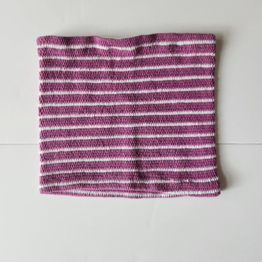 No-brand Women's White and Purple Crop-top